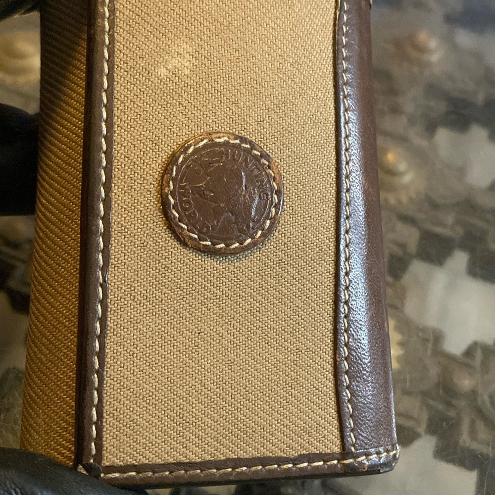 Hunting world six ring keyholder A